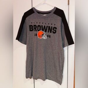 NWT Cleveland Browns Short Sleeve T-Shirt.  Size L